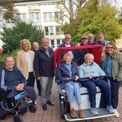 Mit der Rikscha durch die Stadt juckeln